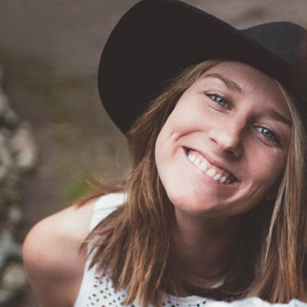 Meet your Posher, Cara